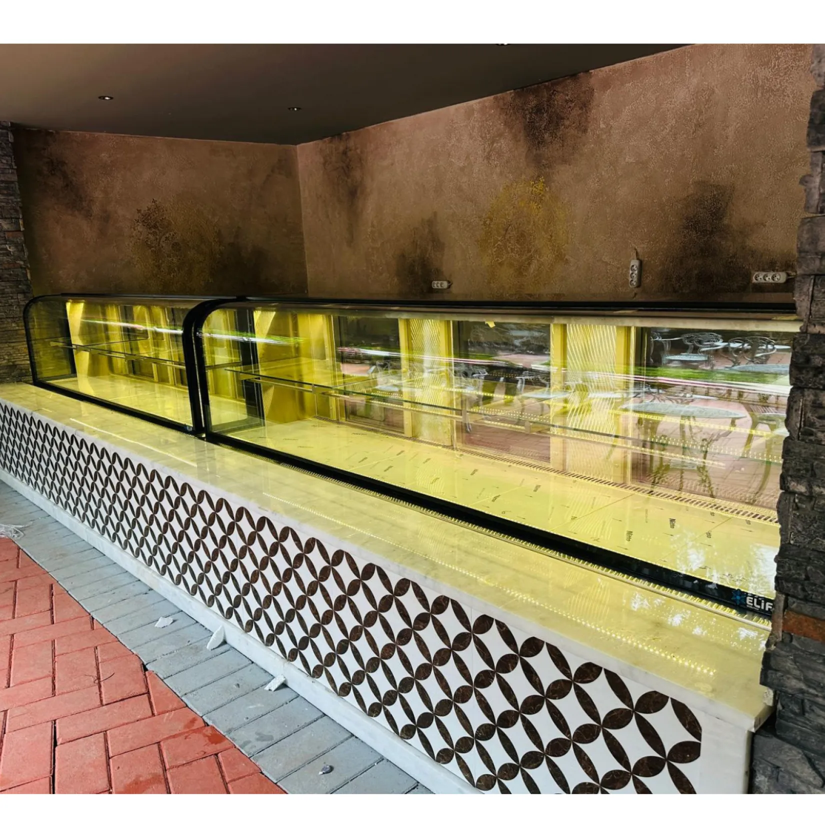 Çiftli düz tip camlı, Yatay soğutmalı teşhir dolapları